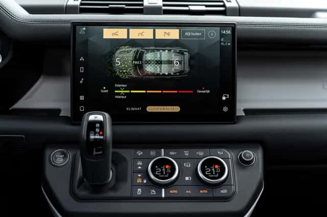 Land Rover Defender (2025) thumbnail 15