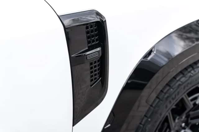 Land Rover Defender (2025) thumbnail 17