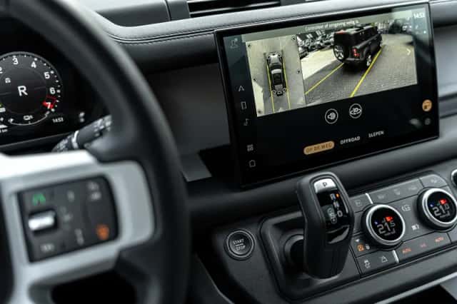 Land Rover Defender (2025) thumbnail 20