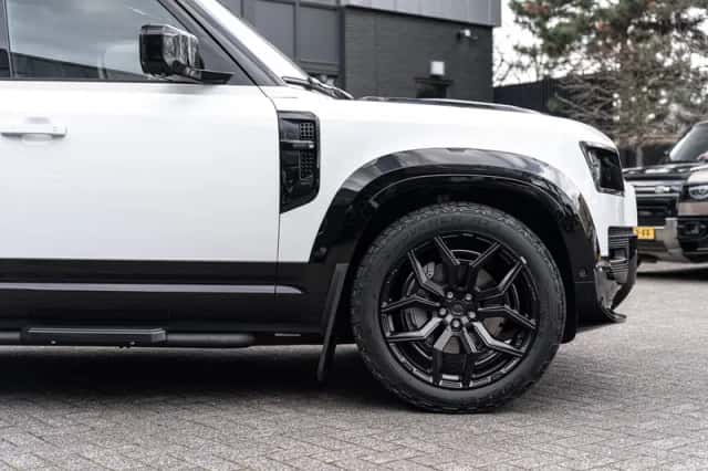 Land Rover Defender (2025) thumbnail 25
