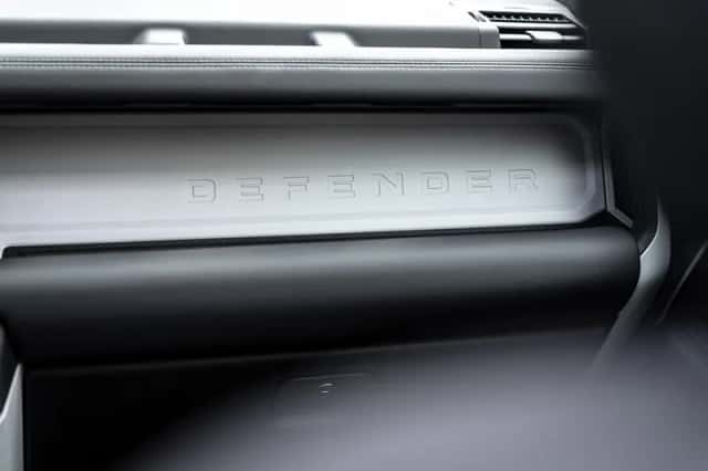 Land Rover Defender (2025) thumbnail 27