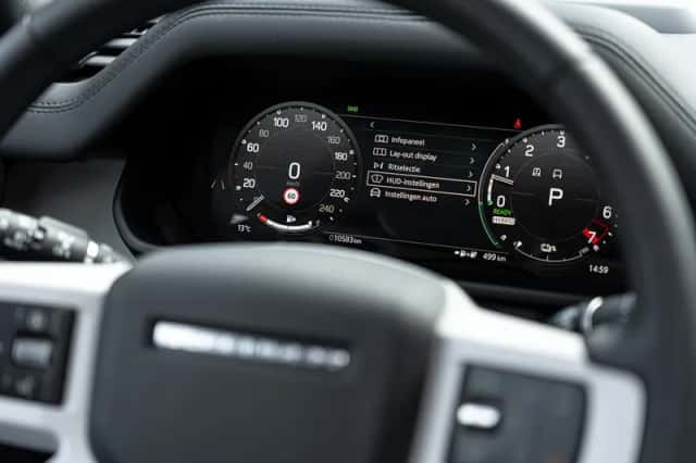 Land Rover Defender (2025) thumbnail 35