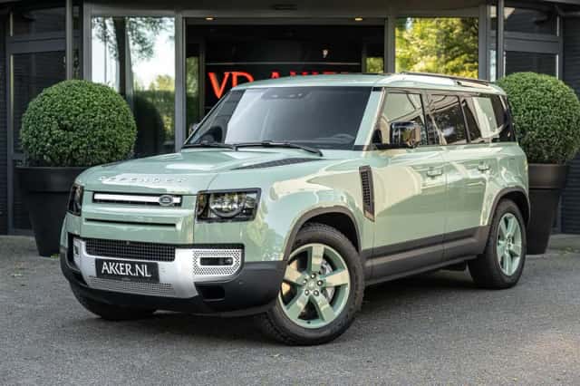Land Rover Defender (2025) thumbnail 1