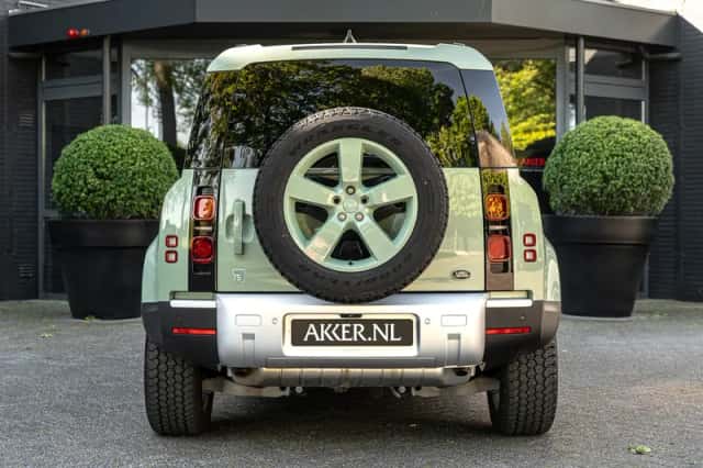 Land Rover Defender (2025) thumbnail 26