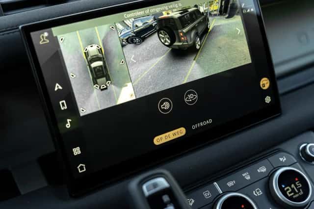 Land Rover Defender (2025) thumbnail 31
