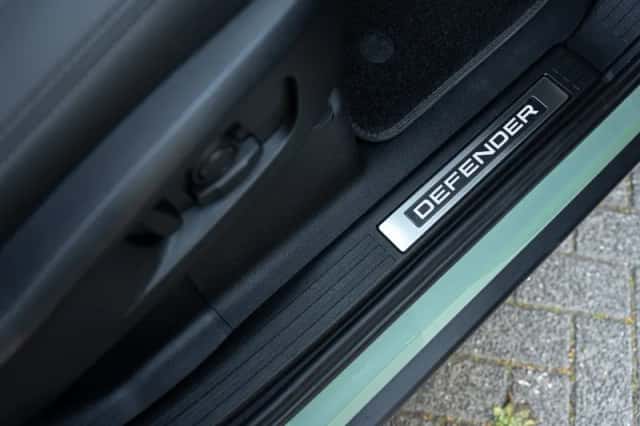Land Rover Defender (2025) thumbnail 8