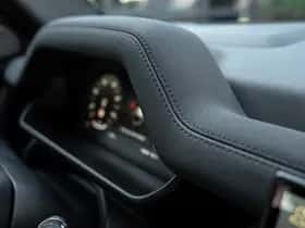 Land Rover Defender (2025) thumbnail 24