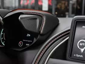 Aston Martin DBS Superleggera Volante (2020) thumbnail 31