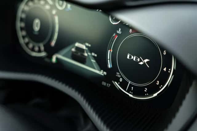 Aston Martin DBX 1/500 (2020) thumbnail 8