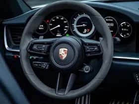 Porsche 992 Carrera GTS (2023) thumbnail 8