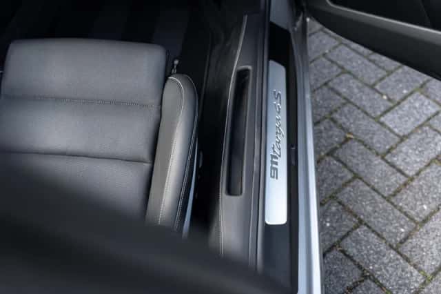Porsche 992 Targa 4S (2023) thumbnail 12