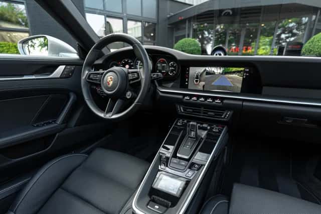 Porsche 992 Targa 4S (2023) thumbnail 3