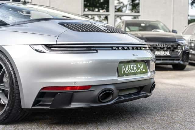 Porsche 992 Targa 4S (2023) thumbnail 22