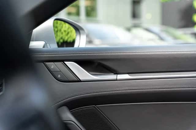 Porsche 992 Targa 4S (2023) thumbnail 38