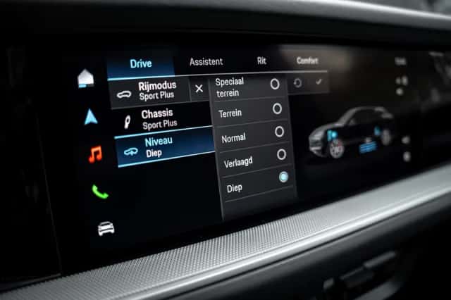 Porsche Cayenne E-Hybrid (2024) thumbnail 23