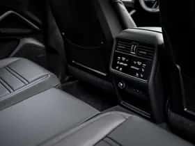 Porsche Cayenne E-Hybrid (2025) thumbnail 42