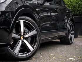 Porsche Cayenne E-Hybrid (2025) thumbnail 44