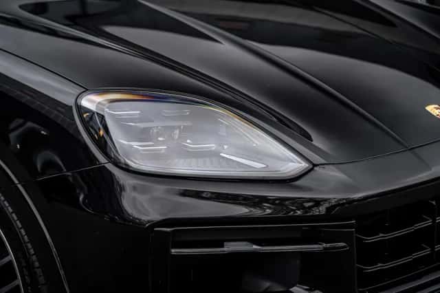 Porsche Cayenne E-Hybrid (2024) thumbnail 9