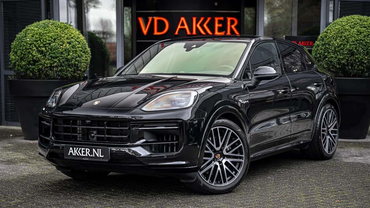 Porsche Cayenne E-Hybrid (2024) — foto 1