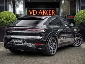 Porsche Cayenne E-Hybrid (2024) thumbnail 2