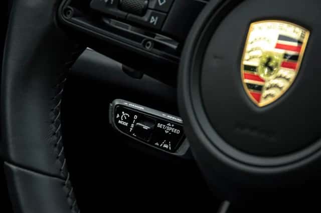 Porsche Cayenne E-Hybrid (2024) thumbnail 12