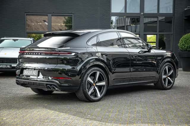 Porsche Cayenne E-Hybrid (2024) thumbnail 14