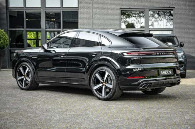 Porsche Cayenne E-Hybrid (2024) thumbnail 18