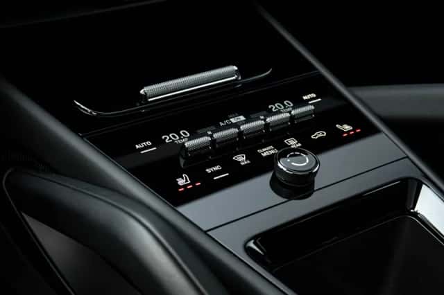 Porsche Cayenne E-Hybrid (2024) thumbnail 19