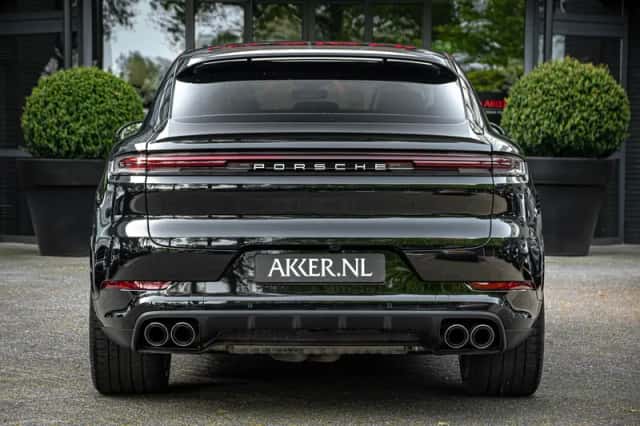 Porsche Cayenne E-Hybrid (2024) thumbnail 22