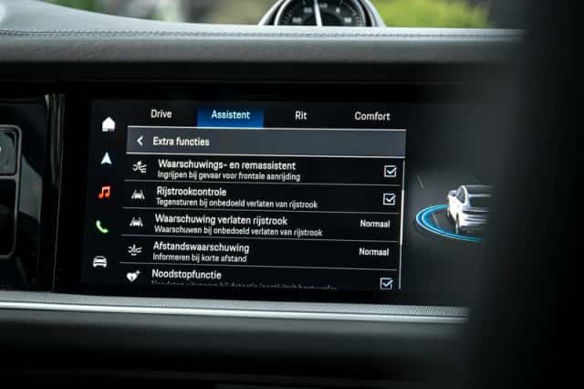 Porsche Cayenne E-Hybrid (2024) thumbnail 24