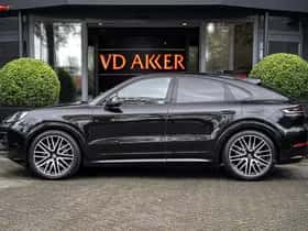 Porsche Cayenne E-Hybrid (2024) thumbnail 6