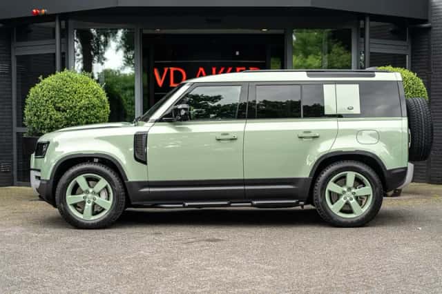 Land Rover Defender (2025) thumbnail 6