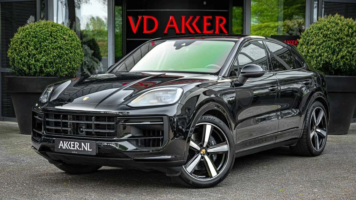 Porsche Cayenne E-Hybrid (2024) — foto 1