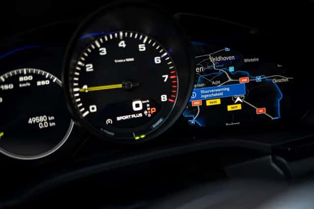 Porsche Cayenne E-Hybrid (2023) thumbnail 24