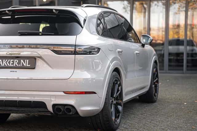 Porsche Cayenne E-Hybrid (2023) thumbnail 25