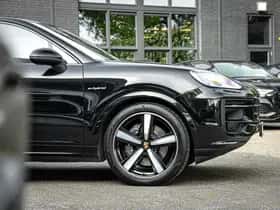 Porsche Cayenne E-Hybrid (2024) thumbnail 25