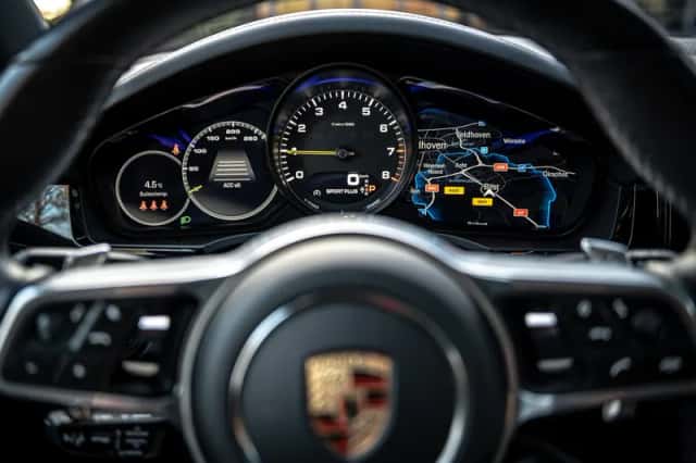 Porsche Cayenne E-Hybrid (2023) thumbnail 26