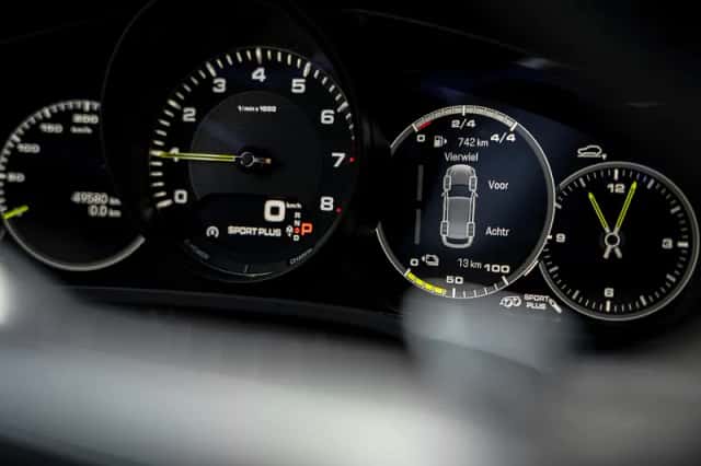 Porsche Cayenne E-Hybrid (2023) thumbnail 27