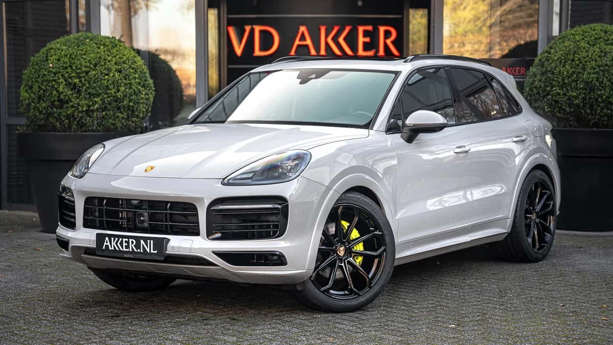 Porsche Cayenne E-Hybrid (2023) — foto 1