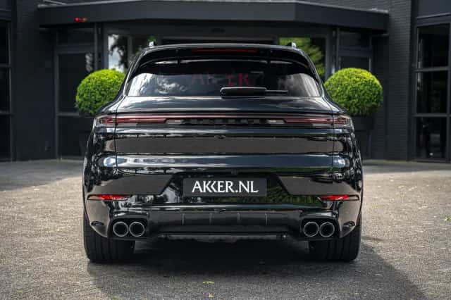 Porsche Cayenne E-Hybrid (2025) thumbnail 15