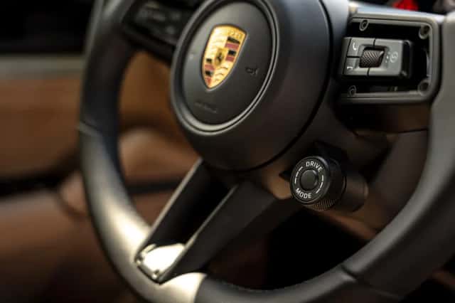 Porsche Cayenne E-Hybrid (2025) thumbnail 17