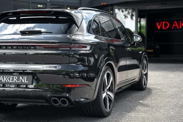 Porsche Cayenne E-Hybrid (2025) thumbnail 19