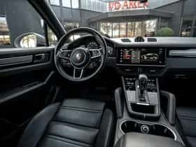 Porsche Cayenne E-Hybrid (2023) thumbnail 3