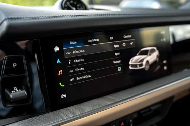 Porsche Cayenne E-Hybrid (2025) thumbnail 21