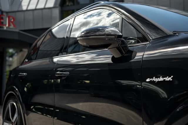Porsche Cayenne E-Hybrid (2025) thumbnail 32