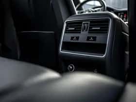 Porsche Cayenne E-Hybrid (2023) thumbnail 33