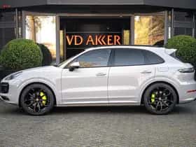 Porsche Cayenne E-Hybrid (2023) thumbnail 6