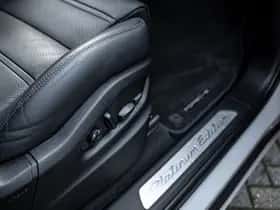 Porsche Cayenne E-Hybrid (2023) thumbnail 8