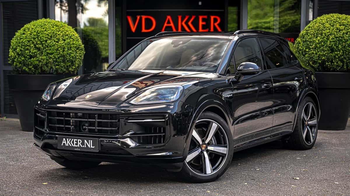 Porsche Cayenne E-Hybrid (2025) — foto 1