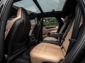 Porsche Cayenne E-Hybrid (2025) thumbnail 5